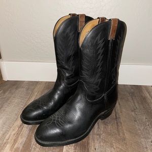 Vibram resistoilnomark leather cowboy boots